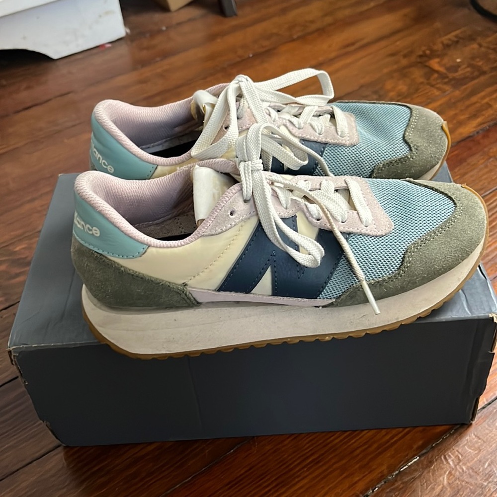 New balance womens 237 size 7.5